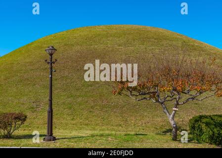 Tomba di Cheonmachong al parco di Tumuli a Gyeongju, Repubblica di Corea Foto Stock