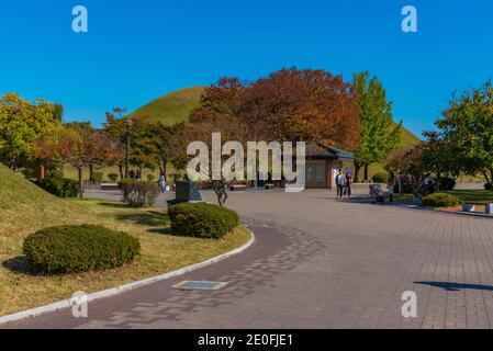 Tomba di Cheonmachong al parco di Tumuli a Gyeongju, Repubblica di Corea Foto Stock