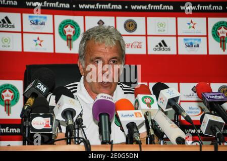 Eric Gerets, allenatore di squadra marocchino, guarda durante la partita di qualificazione della sua squadra per la Coppa del mondo 2014 contro la Costa d'Avorio, a Marrakech, Marocco, il 9 giugno 2012. Foto di William Stevens/ABACAPRESS.COM Foto Stock