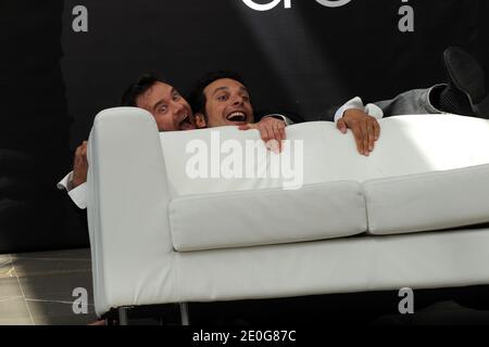 Guillaume De Tonquedec, Bruno Salomone in posa ad una fotocellula per lo show televisivo 'Fais Pas ci, Fais Pas Ca' come parte del 52esimo Festival televisivo Monte Carlo a Monaco il 14 giugno 2012. Foto di Helder Januario/ABACAPRESS.COM Foto Stock