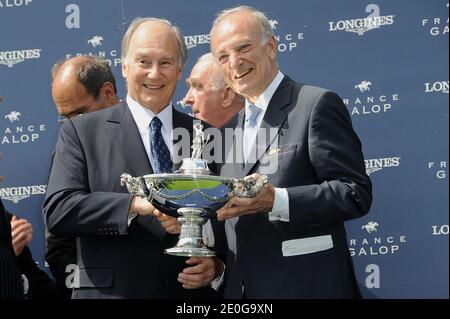 Karim Aga Khan IV partecipa al Prix de Diane 2012 corse di cavalli presso l'ippodromo di Chantilly, nei pressi di Parigi, il 17 giugno 2012. Foto di Nicolas Briquet/ABACAPRESS.COM Foto Stock