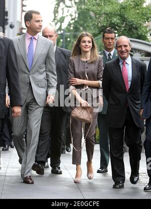 Il principe ereditario Felipe di Spagna e la moglie Crown Princess Letizia arriveranno all'edificio del canale televisivo Univision a New York City, NY, USA il 22 giugno 2012. Foto di Charles Guerin/ABACAPRESS.COM Foto Stock