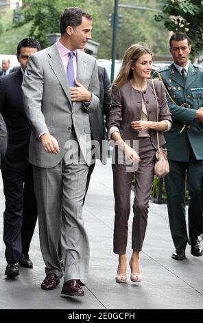 Il principe ereditario Felipe di Spagna e la moglie Crown Princess Letizia arriveranno all'edificio del canale televisivo Univision a New York City, NY, USA il 22 giugno 2012. Foto di Charles Guerin/ABACAPRESS.COM Foto Stock