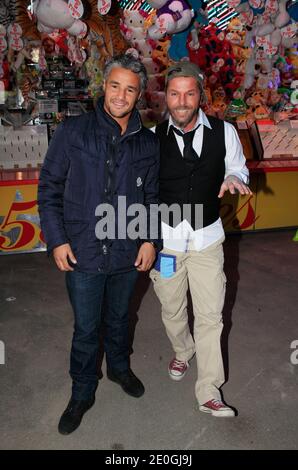 Farid Khider, Anthony Kaplan l'immagine di Christophe Mae che partecipa alla giornata di apertura dell'annuale Foire du Trone a beneficio di 'Enfants de la terre' tenutosi a Parigi, Francia, il 2012 aprile. Foto di ABACAPRESS.COM Foto Stock