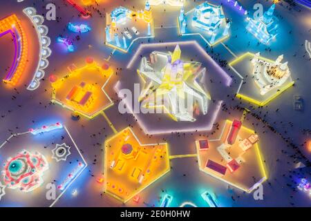 Pechino, Cina. 31 dicembre 2020. La foto aerea del 31 dicembre 2020 mostra una vista dell'Harbin Ice-Snow World di Harbin, provincia di Heilongjiang nella Cina nordorientale. Credit: Xie Jianfei/Xinhua/Alamy Live News Foto Stock