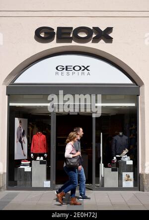 Geox Schuhe, Neuhauser Strasse, Monaco di Baviera, Deutschland Foto Stock