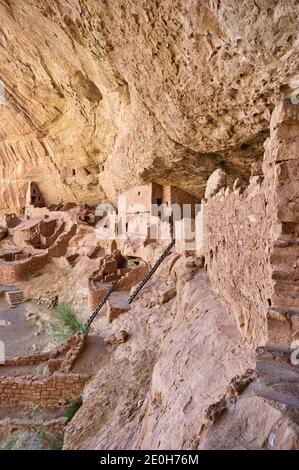 Casa lunga scogliera dimora nell'alcova a Wetherill Mesa in Mesa Verde National Park, COLORADO, Stati Uniti d'America Foto Stock