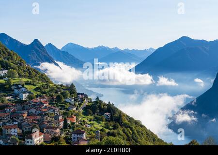 Villaggio Bre (Svizzera) sul Lago di Lugano in Svizzera Alpi Foto Stock