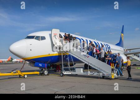 Flugzeug Ryanair, Flughafen, Schoenefeld, Brandeburgo, Deutschland Foto Stock