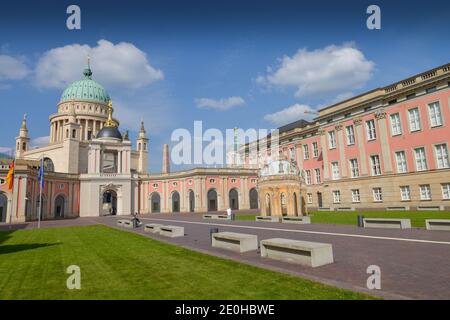 Innenhof, del Landtag, Fortunaportal, Nikolaikirche, Am Alten Markt, Potsdam, Brandeburgo, Deutschland Foto Stock