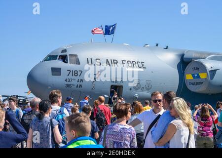 US Air Force, 7187, Boeing C-17A Globemaster III, Freiflaeche, Besucher, ILA 2018, Schoenefeld, Brandeburgo, Deutschland Foto Stock