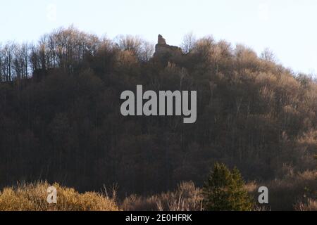 Contea di Covasna, Romania. Le rovine del medievale Castello Balvanyos. Foto Stock