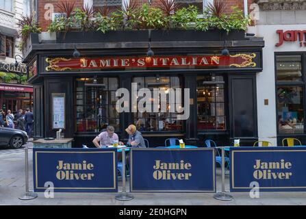 Jamie's Italian, Piccadilly, Denman Street, Londra, Inghilterra, Grossbritannien Foto Stock