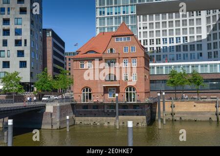 Altes Zollhaus, Spiegel-Verlag, Ericusspitze, Hafencity di Amburgo, Deutschland Foto Stock