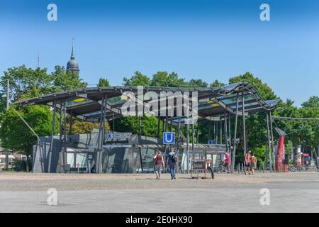 U-Bahnstation, Heiligengeistfeld, St. Pauli, Amburgo, Deutschland Foto Stock