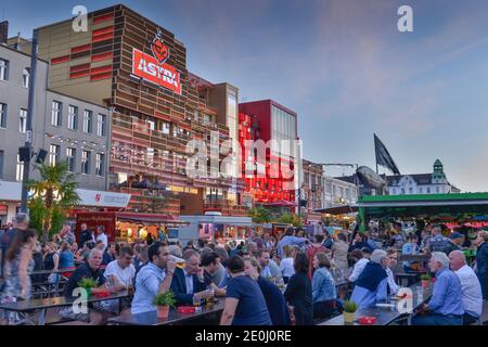 Spielbudenplatz, Reeperbahn, St. Pauli, Amburgo, Deutschland Foto Stock