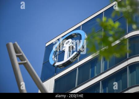 Und Kuehne Nagel, Grosser Grasbrook, Hafencity di Amburgo, Deutschland Foto Stock