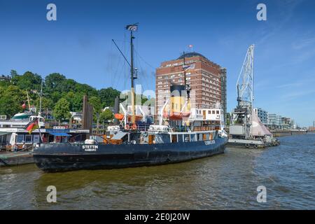 Museumshafen Oevelgoenne, Altersresidenz Augustinum, Altona Amburgo, Deutschland Foto Stock