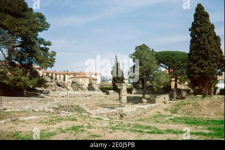 Frejus - importante città del mercato romano nel sud-est della Francia con molti resti architettonici impressionanti. Teatro. Scansione di archivio da un vetrino. Aprile 1971. Foto Stock