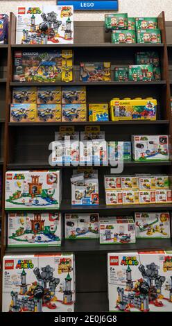 LEGO set in vendita, Barnes and Noble, USA Foto Stock