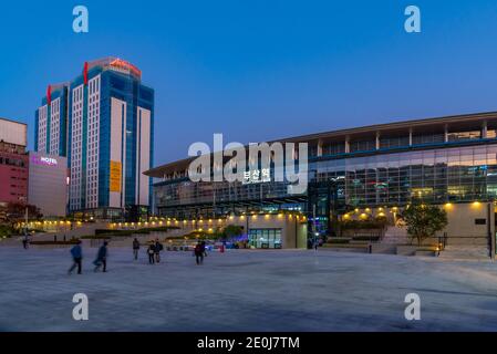 BUSAN, COREA, 30 OTTOBRE 2019: Stazione ferroviaria di Busan, Repubblica di Corea Foto Stock