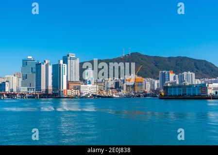 BUSAN, COREA, 30 OTTOBRE 2019: Vista del porto di pesca di Busan, Repubblica di Corea Foto Stock