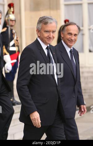 Bernard Arnault, miliardario francese di LVMH, ha chiesto la cittadinanza belga a seguito della minaccia di aumenti fiscali in Francia giornale belga la Libre Belgique riferito oggi 8 settembre 2012. File photo : Bernard Arnault, CEO di LVMH, lascia il palazzo Elysee a Parigi, Francia, il 22 ottobre 2007. Foto di Mousse/ABACAPRESS.COM Foto Stock