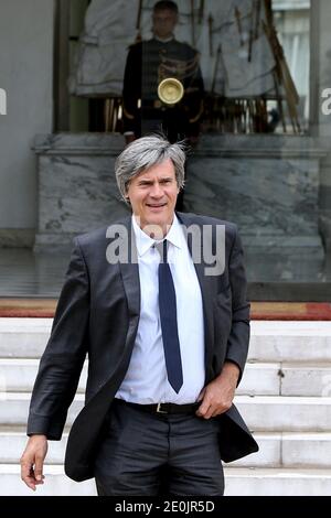 Il ministro francese dell'Agricoltura Stephane le foll lascia il Palazzo Elysee a Parigi, in Francia, il 11 luglio 2012 dopo la riunione settimanale del gabinetto. Foto di Stephane Lemouton/ABACAPRESS.COM. Foto Stock