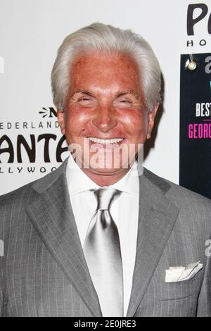 George Hamilton arriva alla notte di apertura del musical di Broadway 'la Cage aux Folles' tenuto al Pantages Theatre di Hollywood, CA, USA il 11 luglio 2012. Foto di Krista Kennel/ABACAPRESS.COM Foto Stock