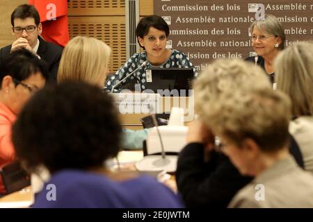 Najat Vallaud-Belkacem, ministro francese dei diritti della donna, partecipa ad un'audizione all'Assemblea nazionale, a Parigi, in Francia, il 18 luglio 2012. Foto di Stephane Lemouton/ABACAPRESS.COM Foto Stock