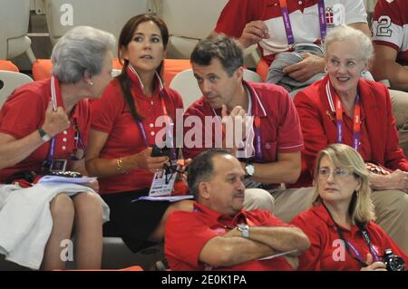 La Principessa Corona Maria, il Principe ereditario Frederik di Danimarca e la Regina Margrethe al Centro Acquatico durante le Olimpiadi di Londra del 2012 il 28 luglio 2012. Foto di Gouhier-Guibbaud-JMP/ABACAPRESS.COM Foto Stock