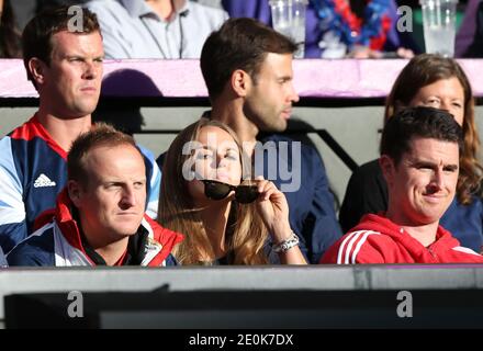 La fidanzata inglese di Andy Murray, Kim Sears, reagisce durante il gioco tra Andy Murray e Djokovic a Wimbledon durante i Giochi Olimpici di Londra del 2012 il 3 agosto 2012. Foto di Gouhier-Guibbaud-JMP/ABACAPRESS.COM Foto Stock