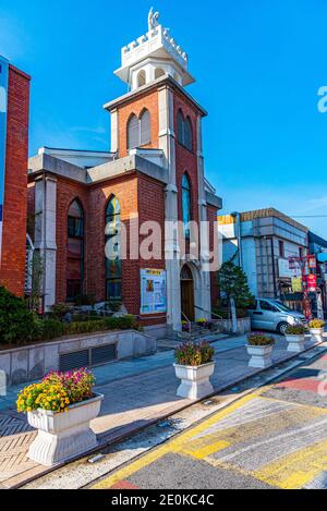 INCHEON, COREA, 25 OTTOBRE 2019: Chiesa a Chinatown di Incheon, Repubblica di Corea Foto Stock