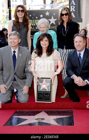 Valerie Bertinelli in posa con la sua 'Hot in Cleveland' Jane Leeves, Betty White e Wendie Malick è onorato con una Star sulla Hollywood Walk of Fame a Los Angeles, CA, USA il 22 agosto 2012. Foto di Lionel Hahn/ABACAPRESS.COM Foto Stock