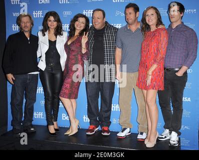 David Spade, Selena Gomez, Fran Drescher, Adam Sandler e Andy Samberg partecipano alla fotocellula 'The Hotel Transilvania' durante il Festival Internazionale del Cinema di Toronto del 2012, a Toronto, in Canada, l'8 settembre 2012. Foto di Lionel Hahn/ABACAPRESS.COM Foto Stock