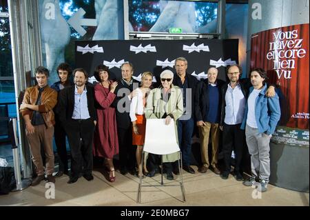 Sylvain Dieuaide, Mathieu Amalric, Anne Consigny, Anny Duperey, Hippolyte Girardot, il regista Alain Resnais, Lambert Wilson e Michel Robin partecipano alla prima francese del film 'Vous n'avez encore rien vu' tenuto presso la Cinematheque Francaise di Parigi, Francia, il 17 settembre 2012. Foto di Nicolas Genin/ABACAPRESS.COM Foto Stock