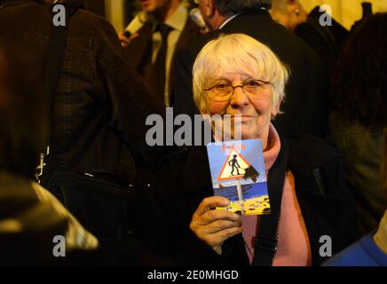 Tribunale di Parigi il 25 settembre 2012. La Corte di giustizia francese ha confermato la condanna di Total per negligenza nel naufragio dell'Erika del 1999 e la fuoriuscita di petrolio che ha annerito gran parte della costa atlantica del paese. L'Erika, una petroliera arrugginita di 25 anni che ha rotto in due e affondato al largo della costa bretone, ha scatenato uno dei peggiori disastri ambientali della Francia. L'Erika trasportava 30,000 tonnellate di combustibile pesante e la fuoriuscita inquinava un ampio tratto della costa bretone, uccidendo decine di migliaia di uccelli marini. Foto di Mousse/ABACAPRESS.COM Foto Stock