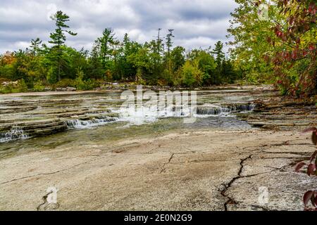 Crowe Bridge Conservation Area Northumberland County Ontario Canada in autunno Foto Stock