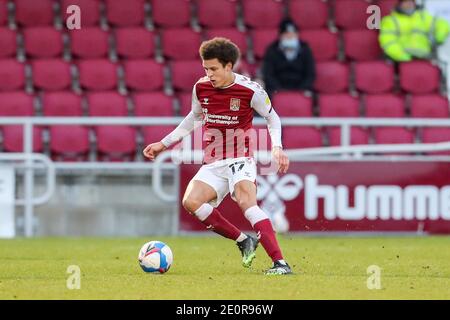 NORTHAMPTON, INGHILTERRA. 2 GENNAIO. Lo Shaun McWilliams di Northampton Town durante la prima metà della partita Sky Bet League uno tra Northampton Town e Sunderland al PTS Academy Stadium di Northampton sabato 2 gennaio 2021. (Credit: John Cripps | MI News) Credit: MI News & Sport /Alamy Live News Foto Stock