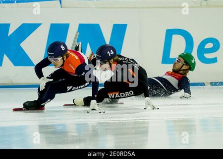 HEERENVEEN, PAESI BASSI - 2 GENNAIO: Melle van t Wout, Jens van t Wout, Dylan Hoogerwerf durante i campionati nazionali olandesi Allround Shorttra Foto Stock
