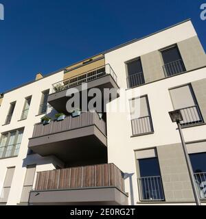 Edifici moderni presso il lago Phönix, Hörde, Dortmund, Ruhr Area, Nord Reno-Westfalia, Germania, Europa Foto Stock