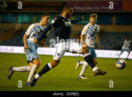 LONDRA, Regno Unito, GENNAIO 02: Kenneth Zohore di Millwall durante il campionato Sky Bet tra Millwall e Coventry City al Den Stadium, Londra il 02 gennaio 2021 Credit: Action Foto Sport/Alamy Live News Foto Stock