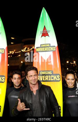 Gerard Butler partecipa alla prima "Chasing Mavericks" al Grove di Los Angeles, CA, USA, il 18 ottobre 2012. Foto di Lionel Hahn/ABACAPRESS.COM Foto Stock