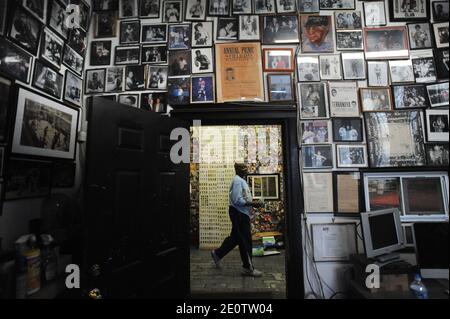 I pugili si allenano tutti i giorni in una delle ultime delle fiorenti palestre di boxe di New York City, Gleason's a Brooklyn, New York, NY, USA, il 20 2012 ottobre. In tutto, 131 campioni del mondo si sono allenati all'interno delle pareti ammane della palestra, tra cui leggende come Jake LaMotta, Muhammad Ali e Roberto Duran. Attualmente cinque possessori di titoli attivi si allenano al Gleason's, così come numerosi concorrenti e decine di campioni di Golden Guoves. Foto di Olivier Douliery/ABACAPRESS.COM Foto Stock