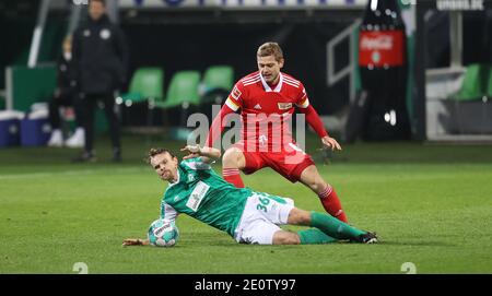 Brema, Germania. 2 gennaio 2021. Firo: 02.01.2021 Fuvuball, stagione 2020/21 1. Bundesliga: SV Werder Bremen - Union Berlin duelli, Christian Grovu, Versus, Julian Ryerson | Usage worldwide Credit: dpa/Alamy Live News Foto Stock