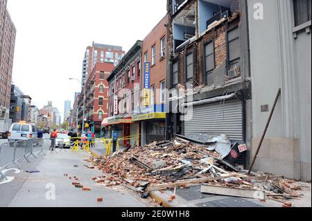 Vista dell'edificio collassato a Chelsea dopo l'uragano Sandy a New York City, NY, USA, il 31 ottobre 2012. Foto di Morgan Dessalles/ABACAPRESS.COM Foto Stock