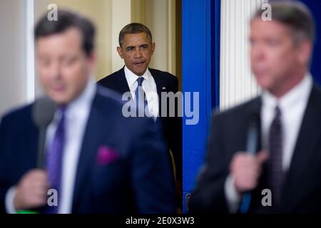 Il presidente Barack Obama ha dichiarato di essere ottimista sui negoziati Fiscal Cliff durante una conferenza stampa alla Casa Bianca a Washington, District of Columbia, DC, USA, venerdì 28 dicembre 2012. Le osservazioni alla stampa hanno seguito un incontro con i leader repubblicani del Senato e della Camera alla Casa Bianca per discutere gli imminenti aumenti fiscali e tagli alla spesa dell'imminente 'precipizio fiscale'. Foto di Pete Marovich/ABACAPRESS.COM Foto Stock