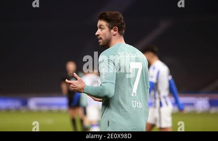 Città di Berlino, Germania. 30 dicembre 2020. Firo: 02.01.2021 Calcio 1. Bundesliga, Stagione 2020/2021 Hertha BSC Berlino - FC Schalke 04 3: 0 S04 Mark uth, gesture, gesture, | usage worldwide Credit: dpa/Alamy Live News Foto Stock