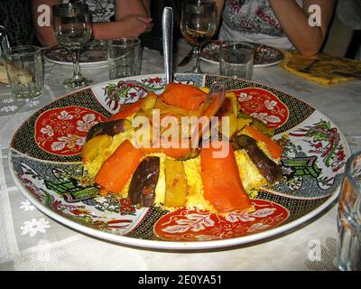 Il cibo nazionale nel caffè, Marocco Foto Stock