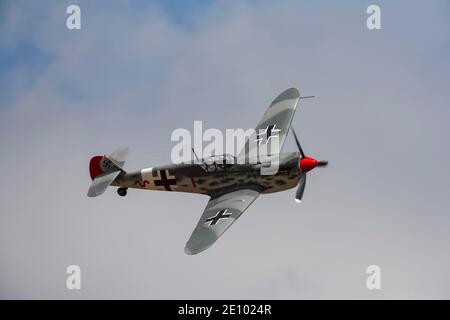 Messerschmitt BF 109 aeromobili della compagnia aerea tedesca in volo, Cambridgeshire, Inghilterra, Regno Unito, Europa Foto Stock